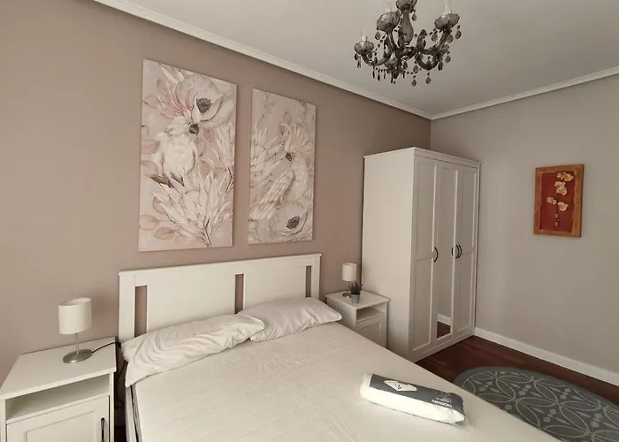 Acogedor Junto A La Plaza דירה