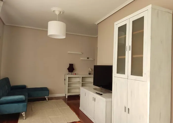 Acogedor Junto A La Plaza * Villasana de Mena